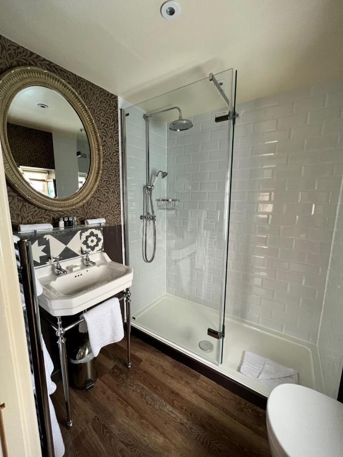 The Broadway Hotel Extérieur photo
